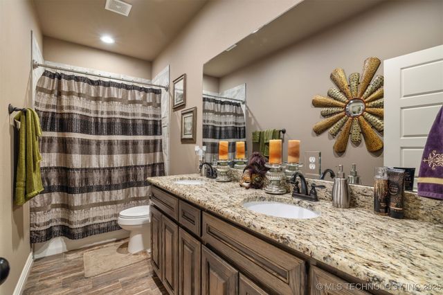 17 Tabernacle Drive, Calera, OK 74730