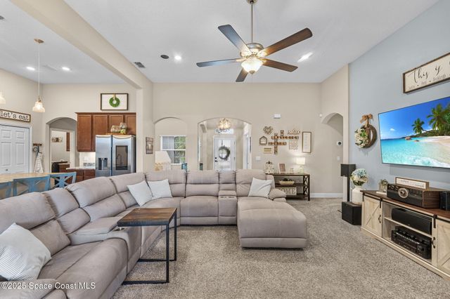 1106 Morgan Circle NE, Palm Bay, FL 32905