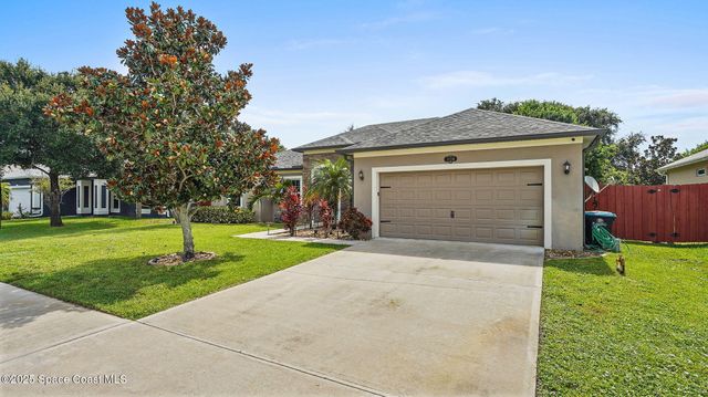 1106 Morgan Circle NE, Palm Bay, FL 32905