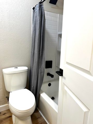 1462 E Wayland Street, Springfield, MO 65804