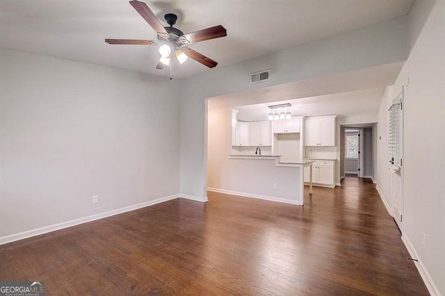1801 LOCHLOMAND Lane SE, Smyrna, GA 30080