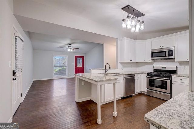 1801 LOCHLOMAND Lane SE, Smyrna, GA 30080