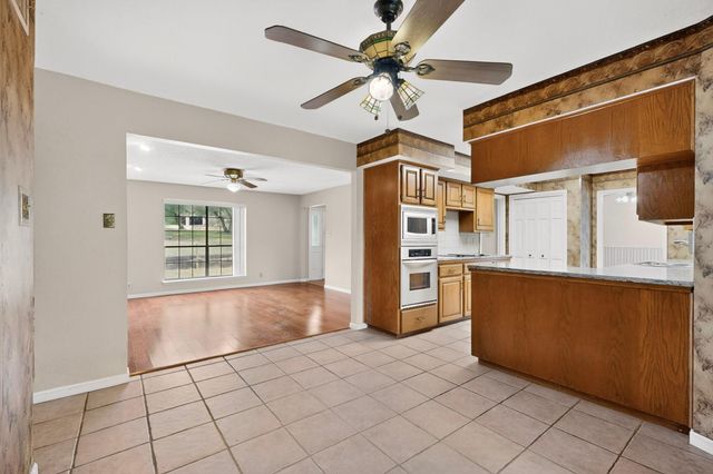 1003 Pier Branch RD, Dripping Springs, TX 78620