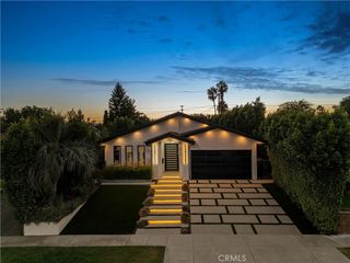 5715 Troost Avenue, North Hollywood, CA 91601
