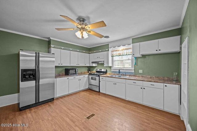 804 Alexander Rouse Road, Kinston, NC 28504