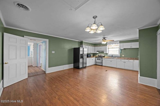 804 Alexander Rouse Road, Kinston, NC 28504