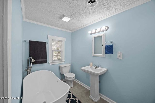 804 Alexander Rouse Road, Kinston, NC 28504