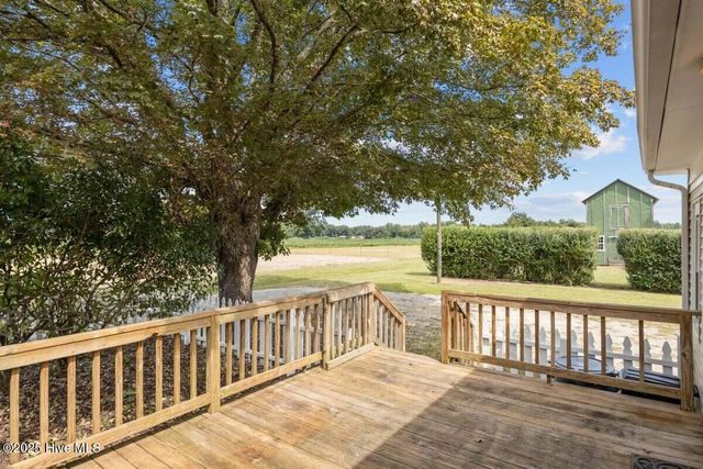 804 Alexander Rouse Road, Kinston, NC 28504