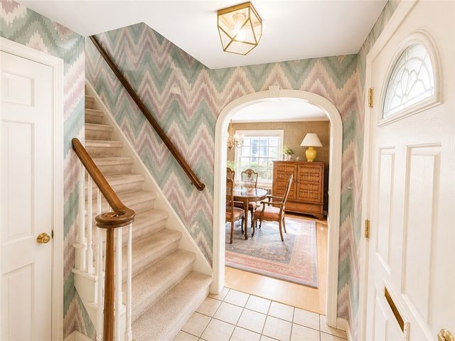 7 Beech Tree Road, East Providence, RI 02916