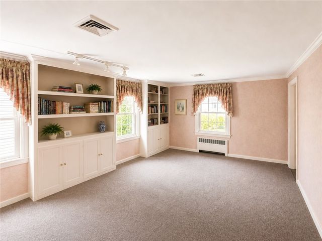7 Beech Tree Road, East Providence, RI 02916
