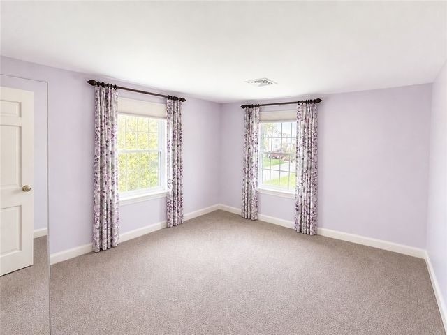 7 Beech Tree Road, East Providence, RI 02916