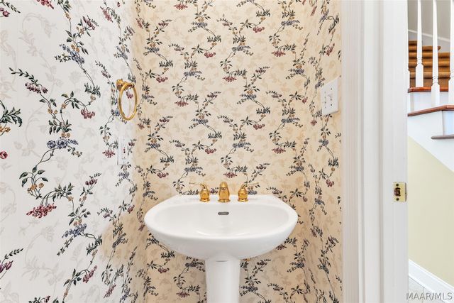 168 Vivian Lane, Wetumpka, AL 36093