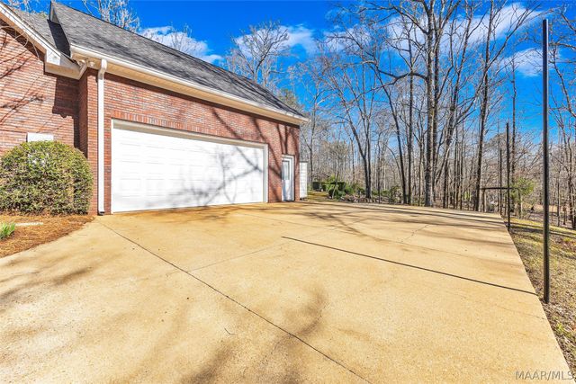 168 Vivian Lane, Wetumpka, AL 36093