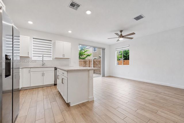 2448 SE 10th Ct, Homestead, FL 33035