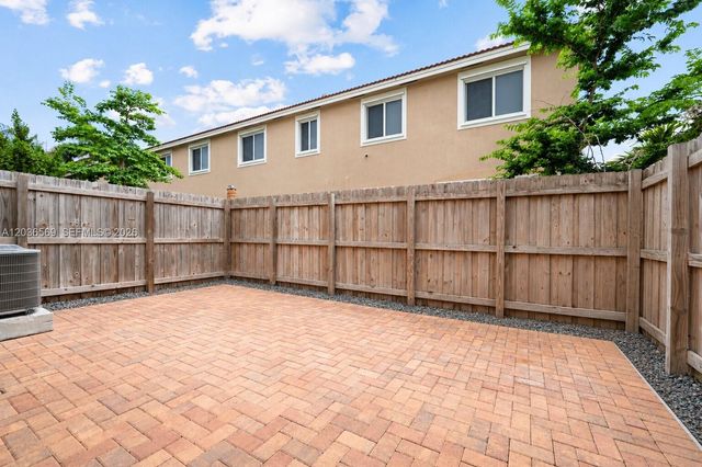 2448 SE 10th Ct, Homestead, FL 33035