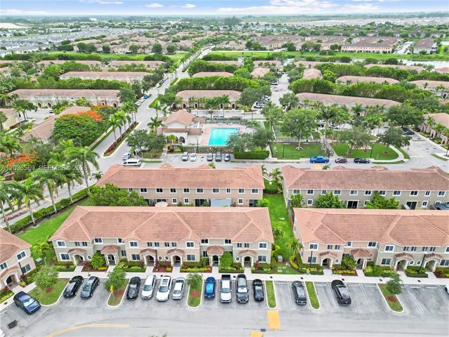 2448 SE 10th Ct, Homestead, FL 33035