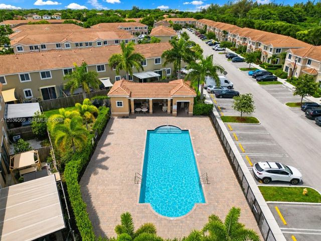 2448 SE 10th Ct, Homestead, FL 33035