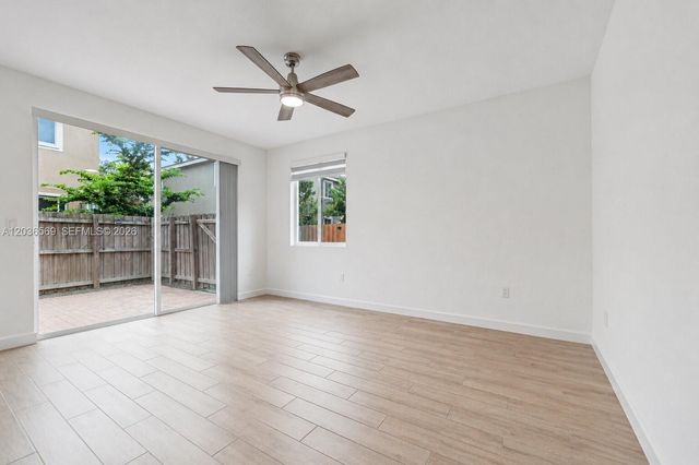 2448 SE 10th Ct, Homestead, FL 33035