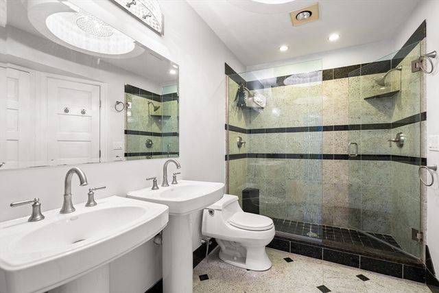 166 Quincy Shore Dr 108, Quincy, MA 02171