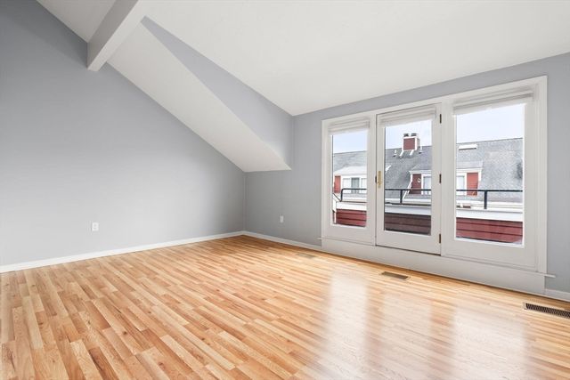 166 Quincy Shore Dr 108, Quincy, MA 02171