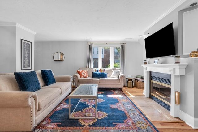 166 Quincy Shore Dr 108, Quincy, MA 02171