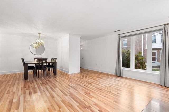 166 Quincy Shore Dr 108, Quincy, MA 02171