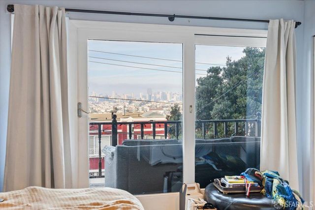 130 Ripley Street, San Francisco, CA 94110