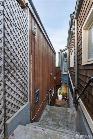 130 Ripley Street, San Francisco, CA 94110