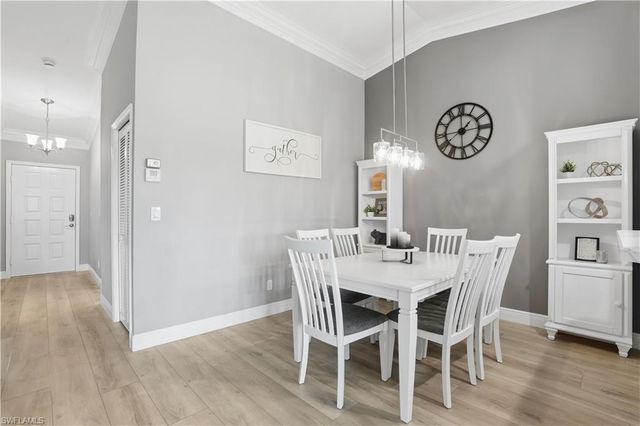7360 Glenmoor LN 304, Naples, FL 34104