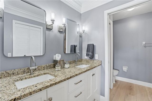 7360 Glenmoor LN 304, Naples, FL 34104