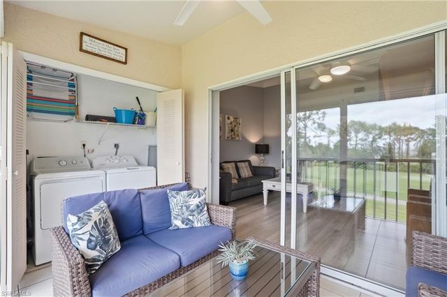 7360 Glenmoor LN 304, Naples, FL 34104