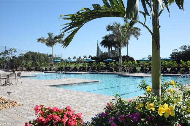 7360 Glenmoor LN 304, Naples, FL 34104