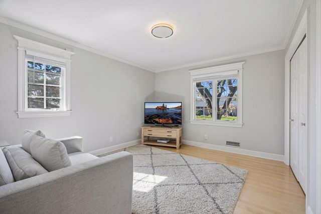 7015 Lanham Lane, Edina, MN 55439