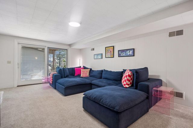 7015 Lanham Lane, Edina, MN 55439