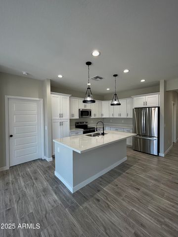 9933 W KEN Drive, Arizona City, AZ 85123