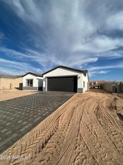9933 W KEN Drive, Arizona City, AZ 85123
