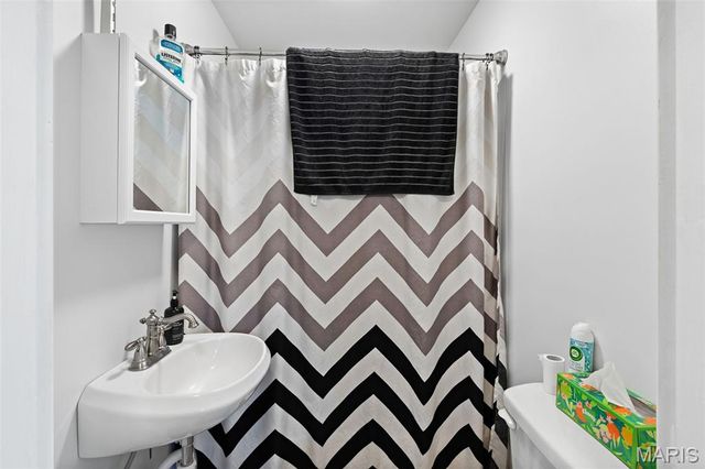 1122 Old County Farm Road, Union, MO 63084