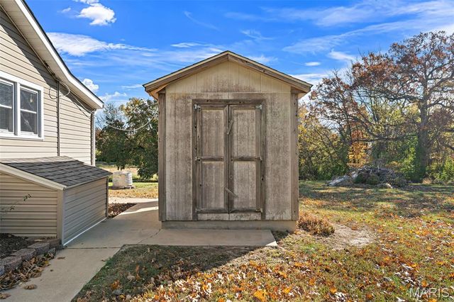 1122 Old County Farm Road, Union, MO 63084