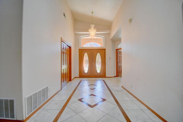 12700 Punta De Vista Place NE, Albuquerque, NM 87112