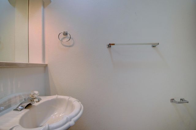 12700 Punta De Vista Place NE, Albuquerque, NM 87112