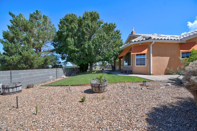 12700 Punta De Vista Place NE, Albuquerque, NM 87112