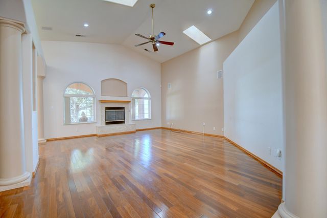 12700 Punta De Vista Place NE, Albuquerque, NM 87112