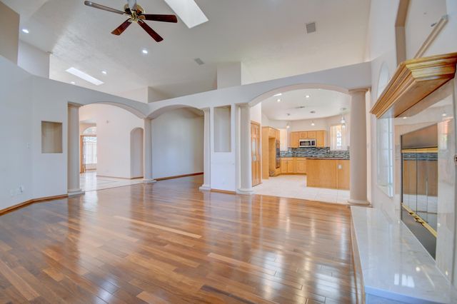 12700 Punta De Vista Place NE, Albuquerque, NM 87112