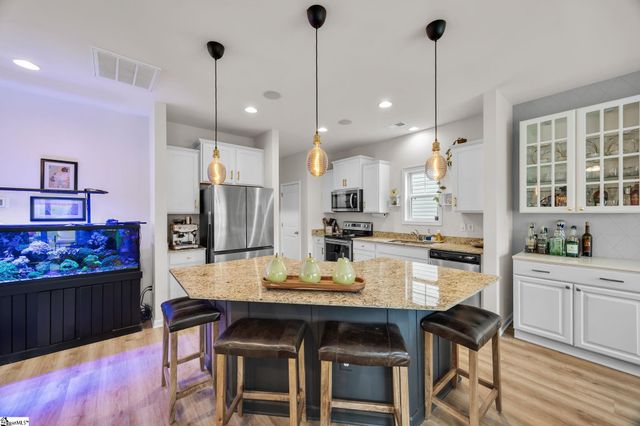 122 Highland Park Court, Easley, SC 29642