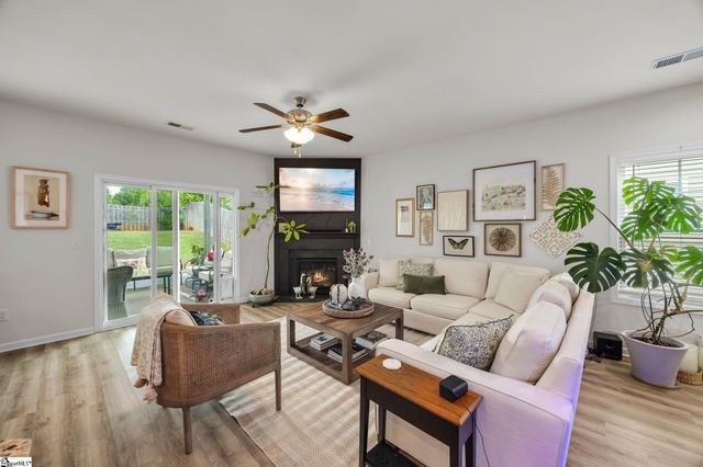 122 Highland Park Court, Easley, SC 29642