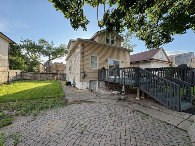 2635 N 73rd Avenue, Elmwood Park, IL 60707