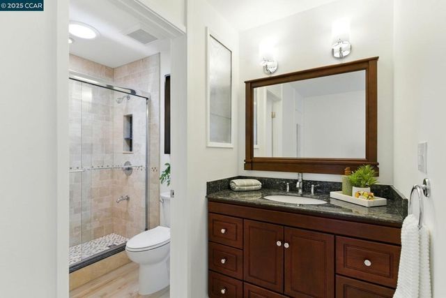 193 Montecito 303, Oakland, CA 94610