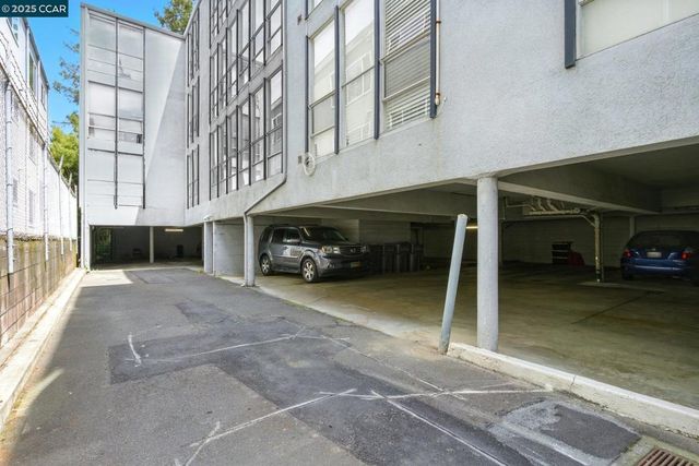 193 Montecito 303, Oakland, CA 94610