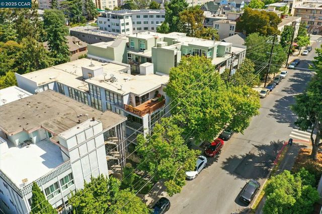 193 Montecito 303, Oakland, CA 94610