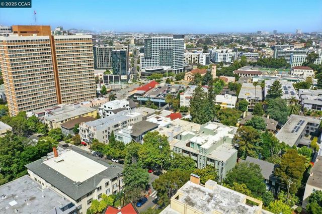 193 Montecito 303, Oakland, CA 94610